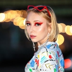 Порнозвезда Athena May