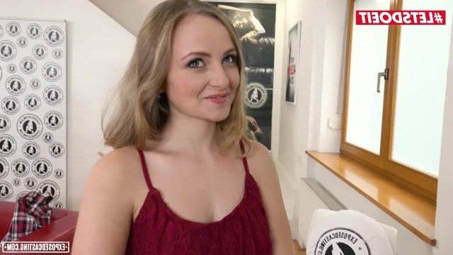 Юная актриса впервые пришла на кастинг и сразу получила групповой секс